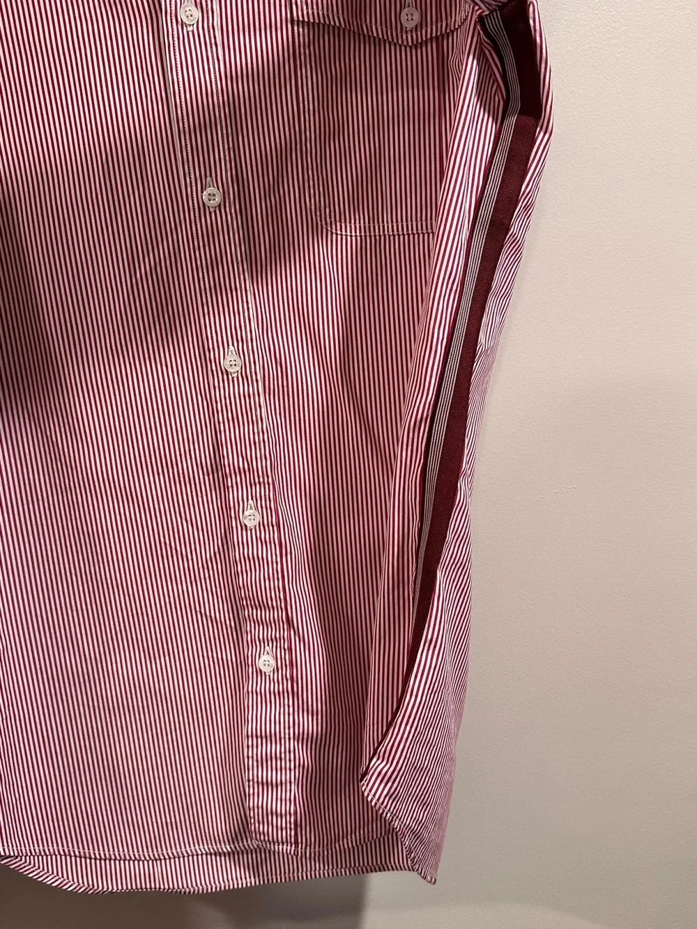 Gucci Red & White Stripe Button Shirt Side Stripe Skinny Fit Size 40 - 15 3/4